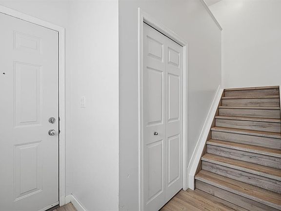 3rd image of 5220 W 50a Ave #1103