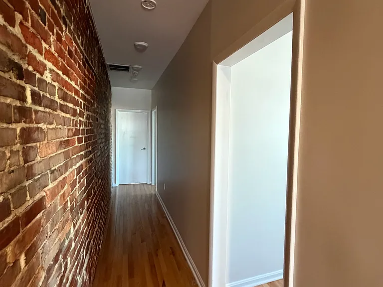 2920 Elliott St — Photo 29