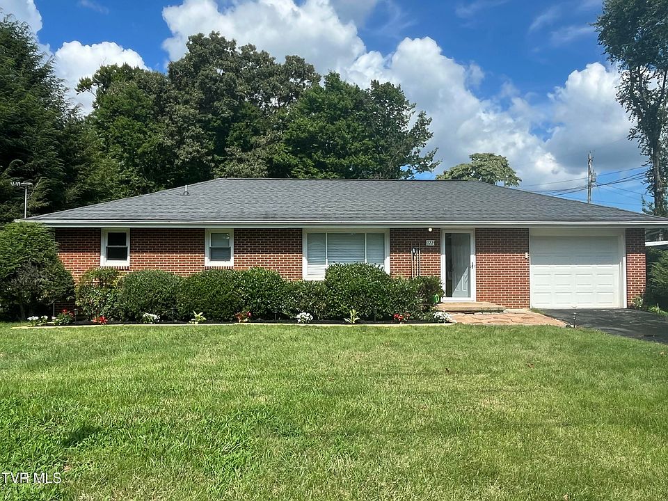 1st image of 722 Rose Ln