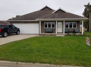 434 Prospect St, Jesup, IA 50648