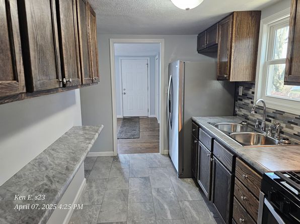 23155 Heaton Vis APT 4, Elkhart, IN 46514