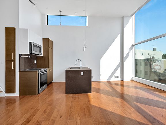4th image of 205 N 7th St APT 3A