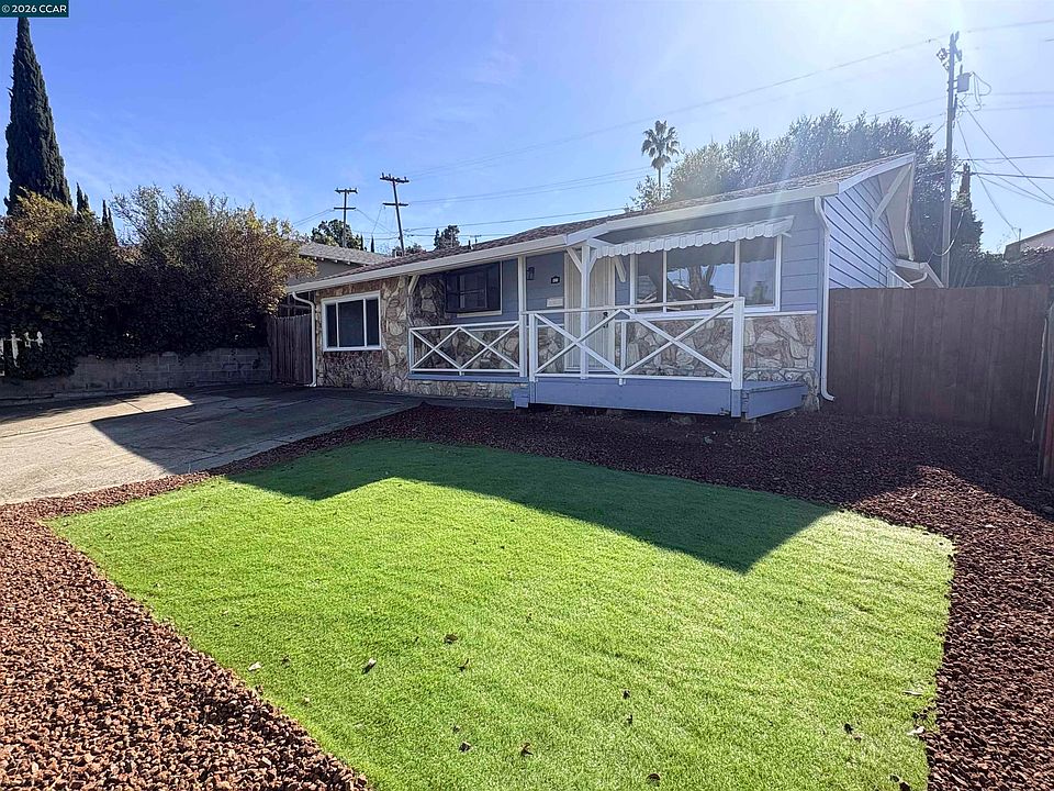 1st image of 427 Ladera Dr