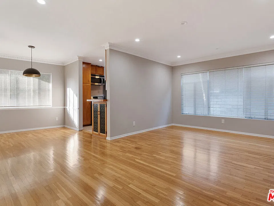 1333 S Ogden Dr #2