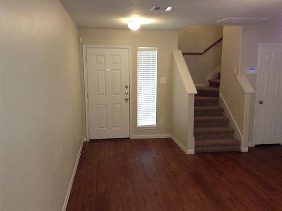 2nd image of 870 Sun Prairie Dr #0