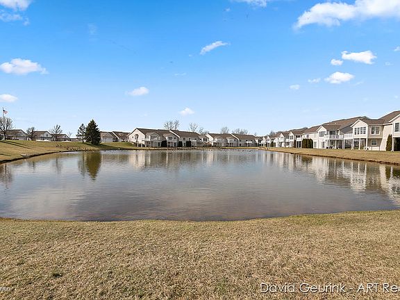 5th image of 11396 N Lake Dr #41