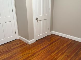 18 4th St #1, Lowell, MA 01850