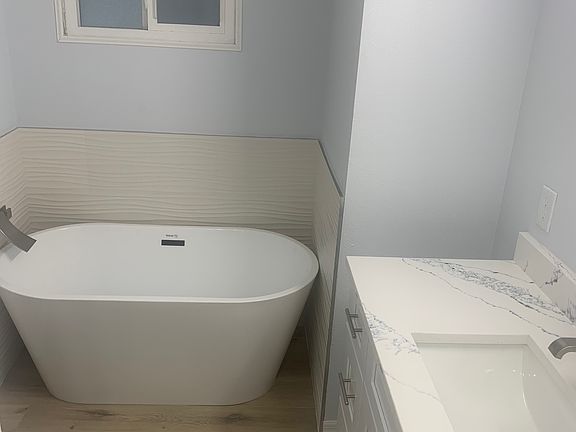 3rd image of 4601 Harbor Lights Dr