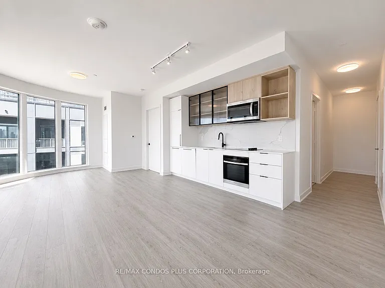 1185 Dupont St #1019 — Photo 10