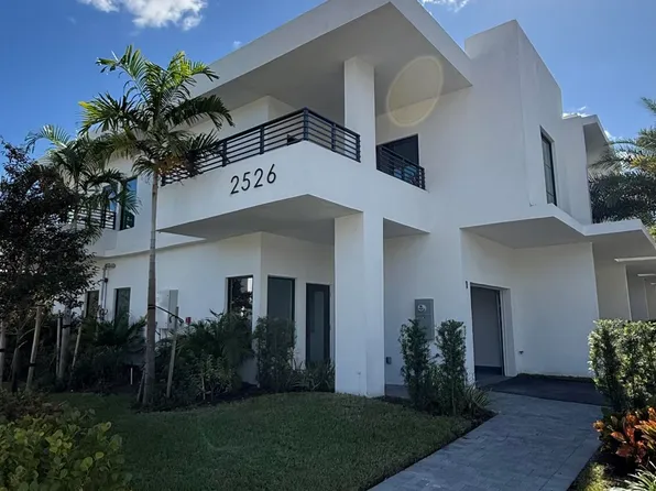 2526 Pierce St #4, Hollywood, FL 33020