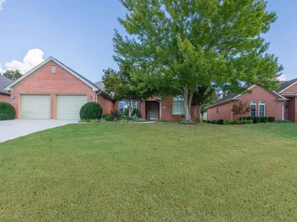 239 Woodcrest Dr, Florence, AL 35630