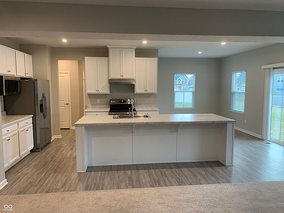 3rd image of 7192 Martock Dr