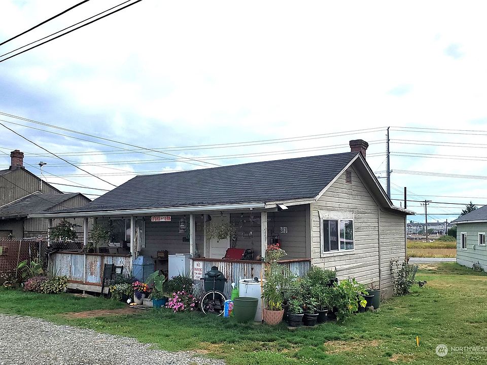 2nd image of 17117 16th Drive NE