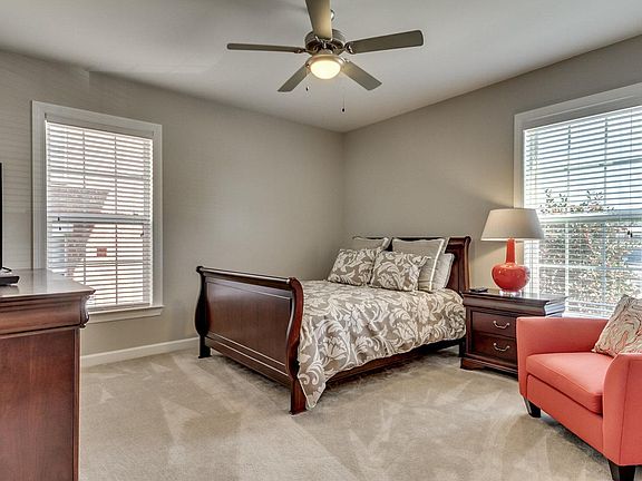 4th image of 380 14th Pl E APT 312