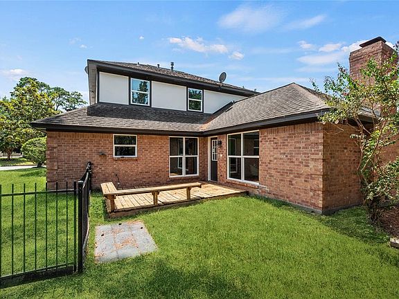 2nd image of 8203 Vaulted Pine Drive