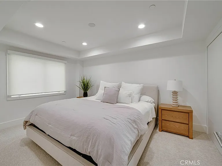 608 Heliotrope Ave — Photo 40