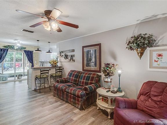 2nd image of 9376 Wardlow Dr