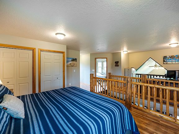4th image of 159 Treasure View Dr