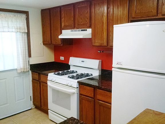 3rd image of 422 Meadow Green Ln #422