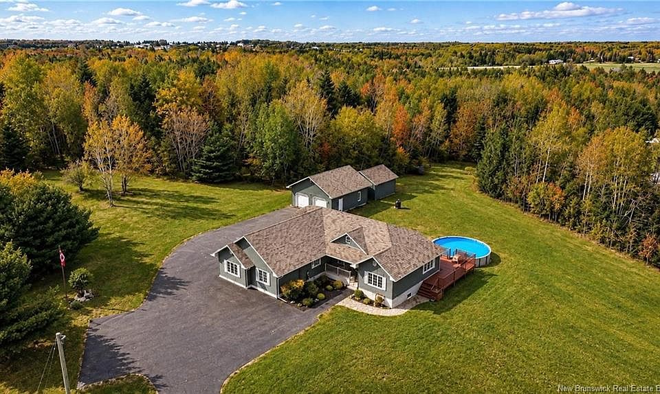 1st image of 76 Daniel Dr