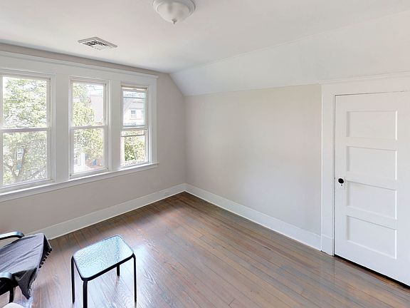 5th image of 254 Orchard St #3