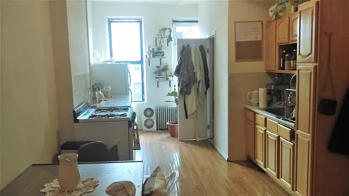 Rented by The Hamilton Group | media 26