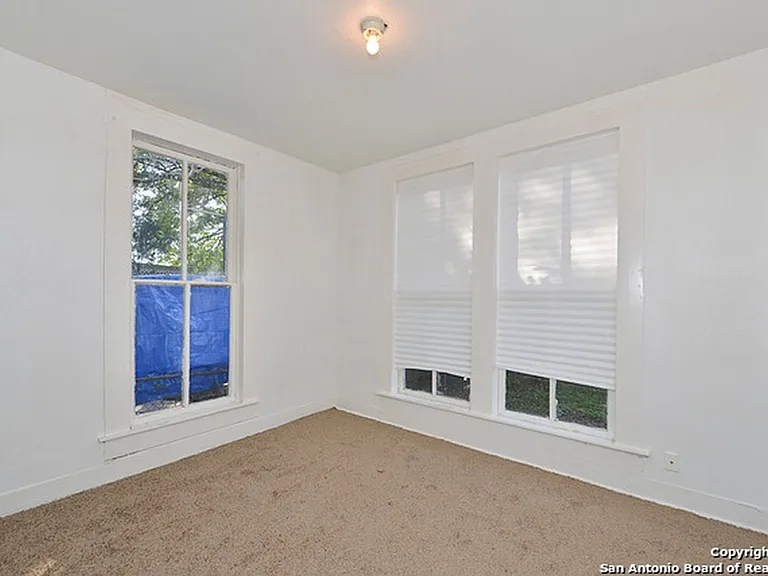 113 S Olive — Photo 16