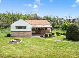 1115 Aurora Dr, Pittsburgh, PA 15236