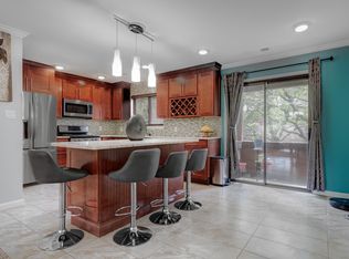 11 Marina Ky #11, Secaucus, NJ 07094