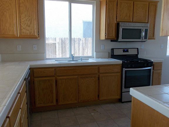 4th image of 736 Mallard Dr