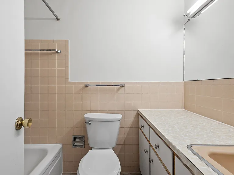 1443 N Monroe St — Photo 33