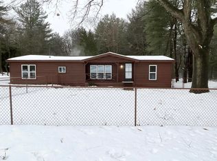 17737 Peach Ridge Ave, Kent City, MI 49330