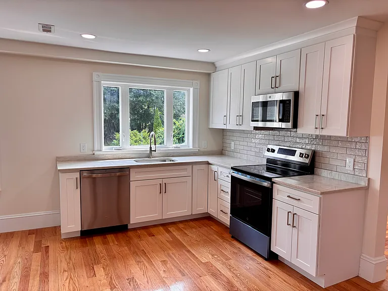 29 Sylvan St #2 — Photo 2