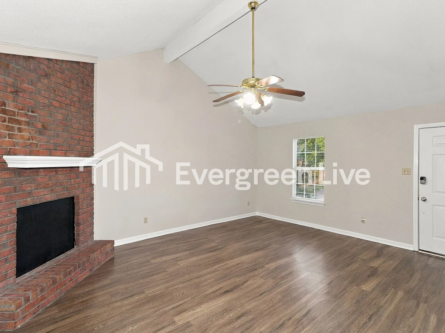 3 bed, 2.0 bath, 1216 sqft, $1,345 — Photo 4