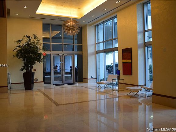 3rd image of 1060 Brickell Ave APT 3201