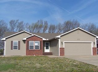 1151 N Washington St, Belle Plaine, KS 67013