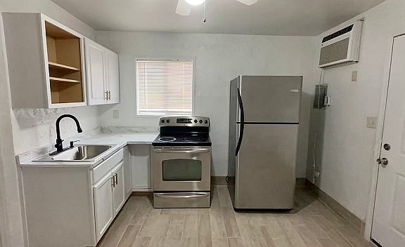 4th image of 814 S Pagent Ave APT 6