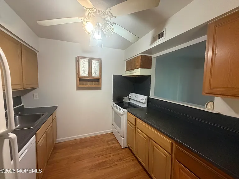 336 Sawmill Rd — Photo 12