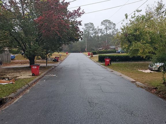 5th image of 2428 Lambert Dr