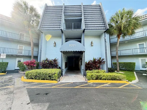 9201 Lime Bay Blvd APT 305, Tamarac, FL 33321