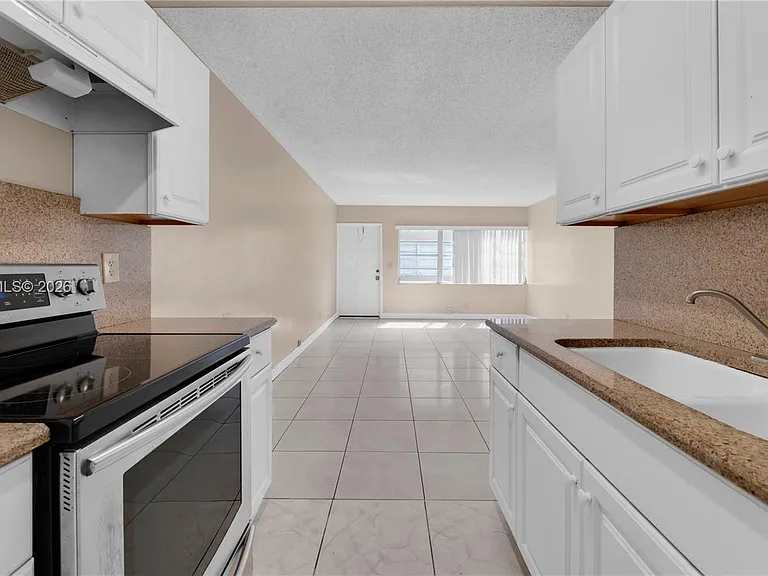 9964 Twin Lakes Dr #35-B — Photo 19