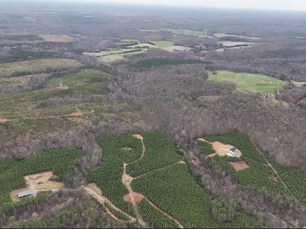 2 Old Courthouse Rd, Appomattox, VA 24522
