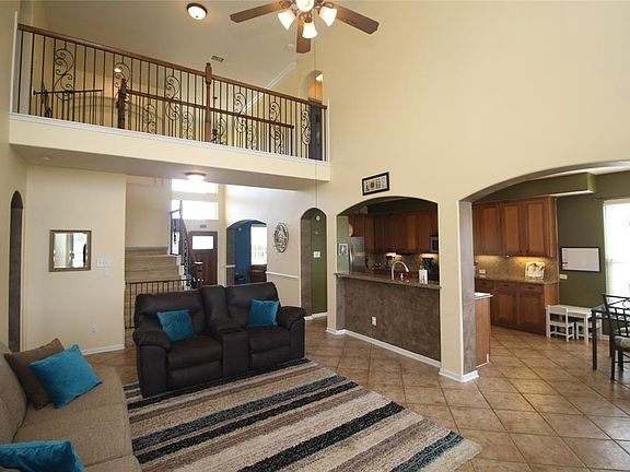 5th image of 314 Holly Branch Ln