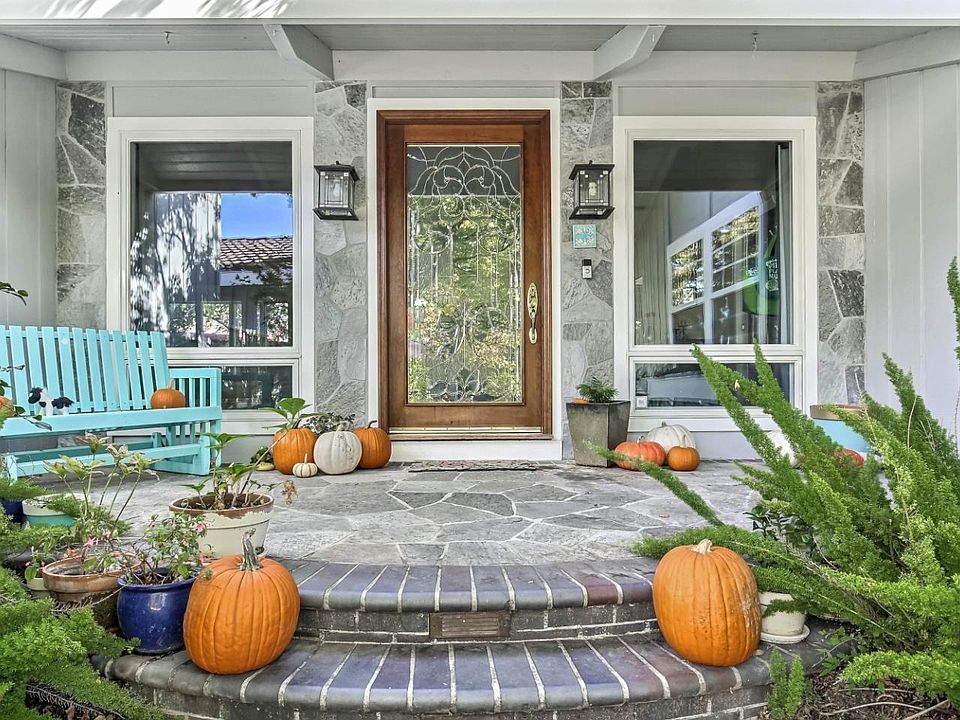 1st image of 20164 Williamsburg Ln