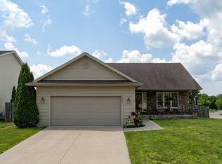 3066 E 52nd St, Des Moines, IA 50317