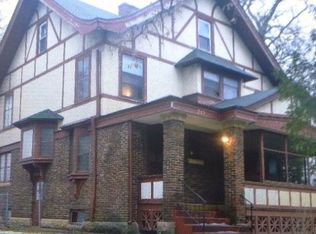 717 Elm Ave E, Waseca, MN 56093