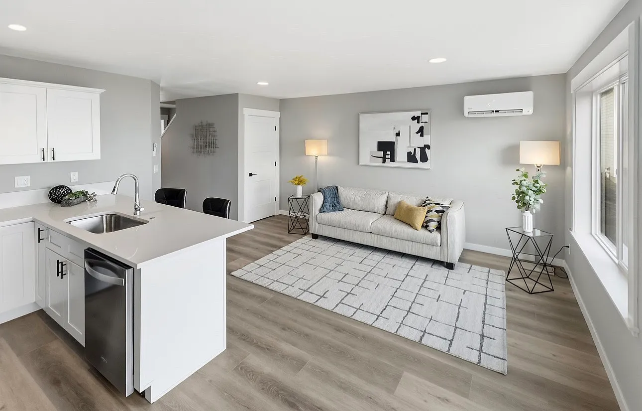 3 bed, 2.5 bath, 1300 sqft, $2,600 — Photo 4