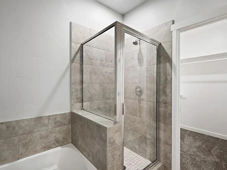 735 E Zekes Ct — Photo 12