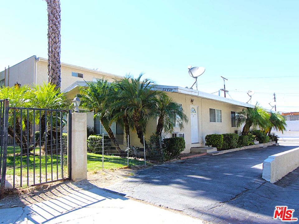 2nd image of 22727 Del Valle St APT 1
