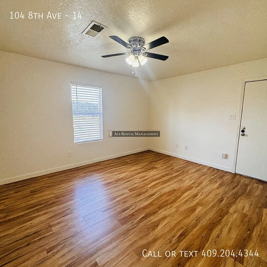 Welcome home to your 2 Bedroom | 1 Bathroom Apartment located in Nederland, TX. — Photo 4